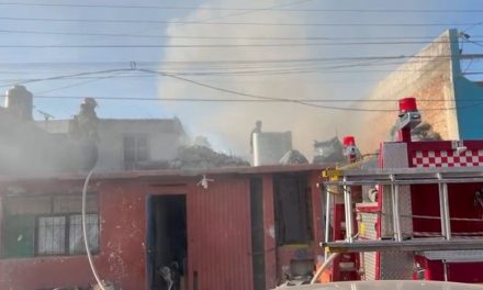 Saltillo: Incendio moviliza a cuerpos de emergencia en la colonia Isabel Amalia
