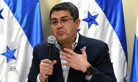 Trump libera a Juan Orlando Hernández; expresidente hondureño sale de prisión en Estados Unidos