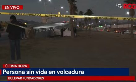 Saltillo: Hombre pierde la vida tras una volcadura en Fundadores