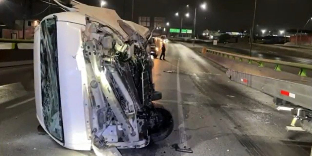 Saltillo: Conductor se queda dormido y termina dormido en Fundadores