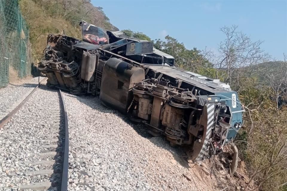 FGR abre carpeta de investigación por descarrilamiento en el Tren Interoceánico