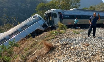 Sheinbaum supervisa atención tras descarrilamiento del Tren Interoceánico en Oaxaca
