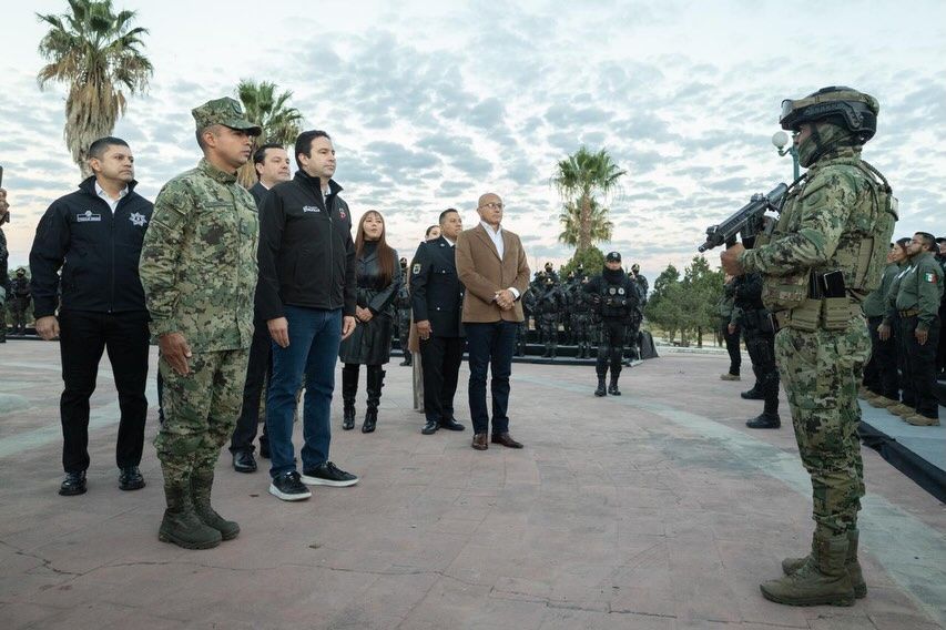 Encabeza el alcalde de Saltillo pase revista a agrupamientos municipales de policía