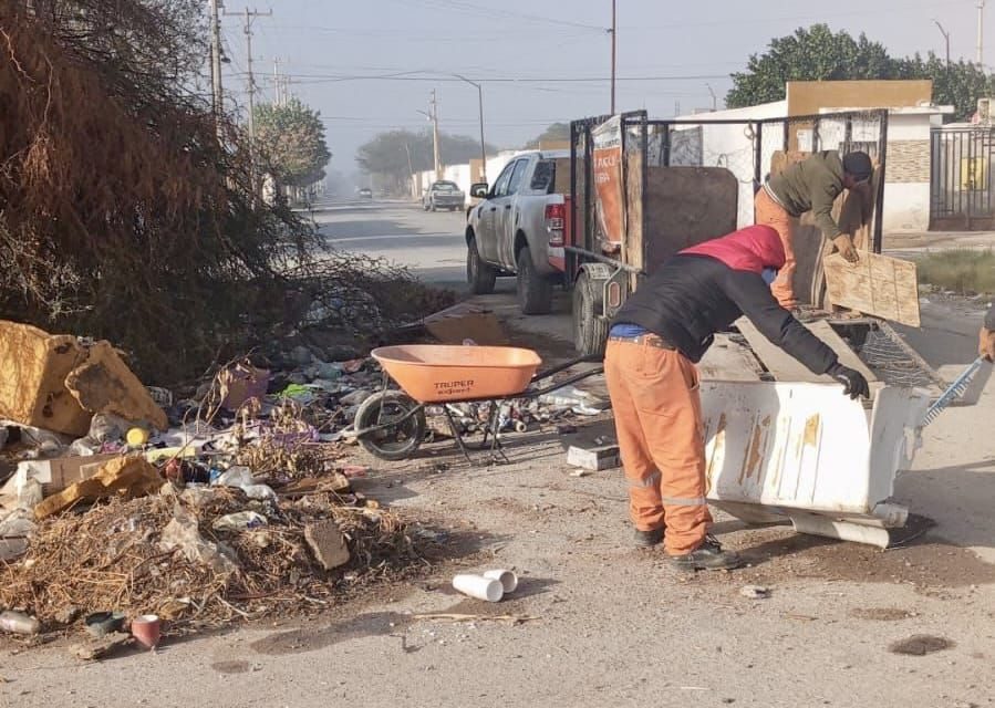 Servicios Públicos refuerza acciones de limpieza en el oriente de Torreón