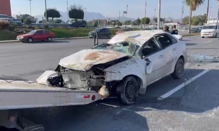 Saltillo: Aparatosa volcadura en Nazario Ortiz Garza deja dos menores lesionados