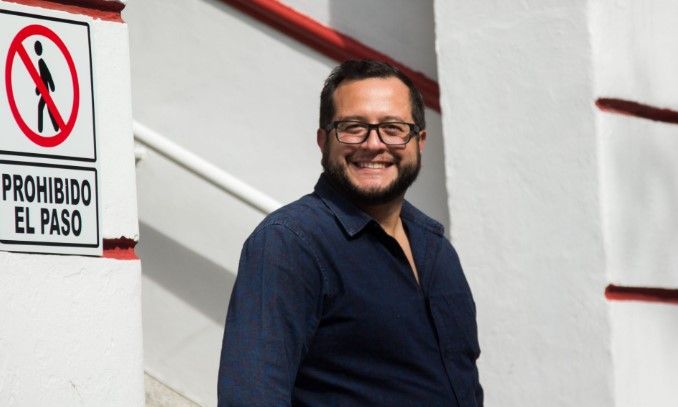 López Beltrán protagoniza choque viral con inteligencia artificial en X