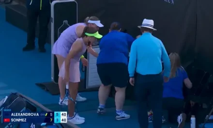 Recogepelotas se desvanece en el Abierto de Australia por el calor (video)