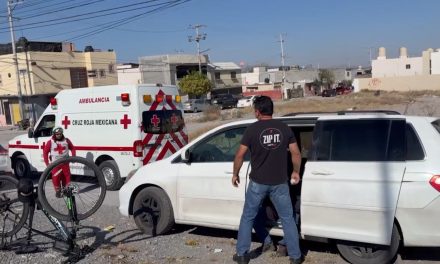 Ciclista resulta lesionado en accidente en el bulevar Jesús Valdez Sánchez