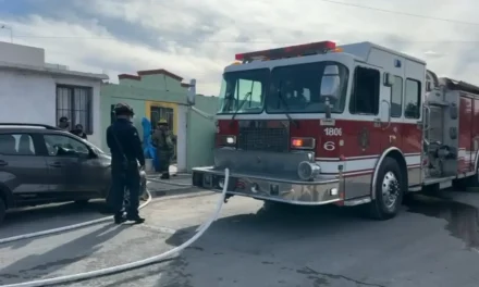 Corto circuito provoca incendio en vivienda de la colonia Saltillo 2000