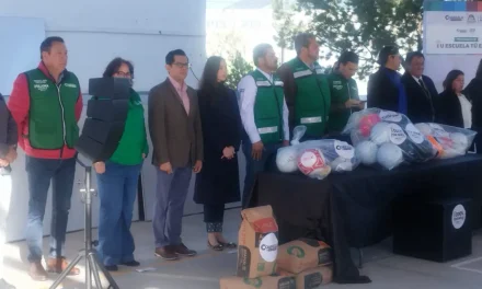 Equipan la Escuela Primaria México en Ramos Arizpe