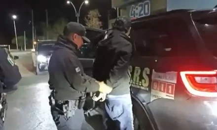 Saltillo: Jóvenes sufren violento intento de robo… uno termina lesionado y la policía captura a los  responsables
