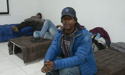 Migrante cubano se alberga en Monclova tras las bajas temperaturas