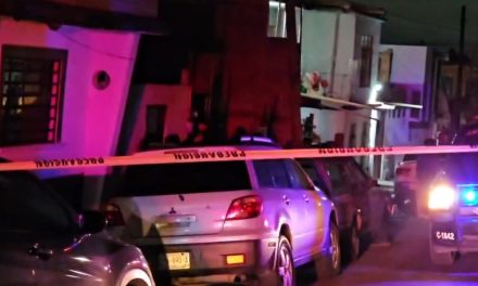 Mujer es encontrada en estado de descomposición al interior de su vivienda en Saltillo
