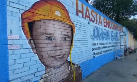 Saltillo:  Retocan mural del niño Johan Gael tras actos vandálicos