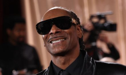 Censuran a Snoop Dogg en los Globos de Oro tras confesar que estaba drogado
