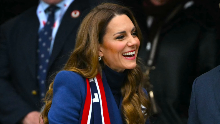 Kate Middleton reaparece en Londres tras arresto del expríncipe Andrés