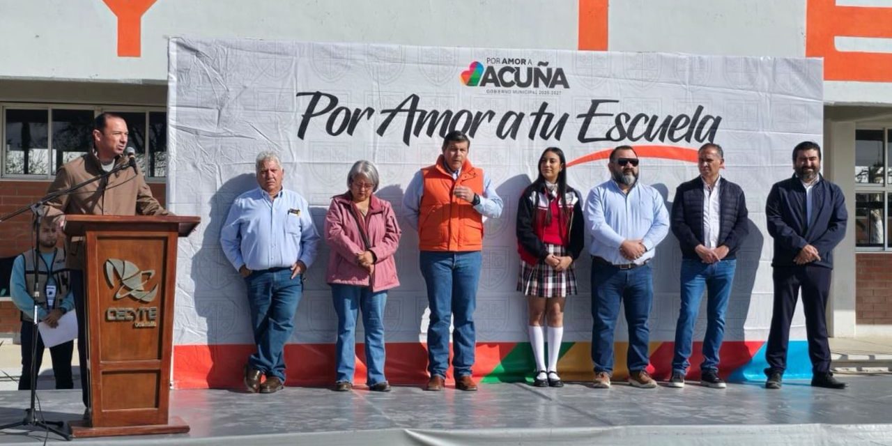 Alcalde se compromete a construir cancha deportiva en el CECyTEC
