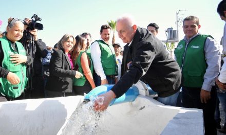 Román Cepeda entrega pozo de agua en Villas Universidad