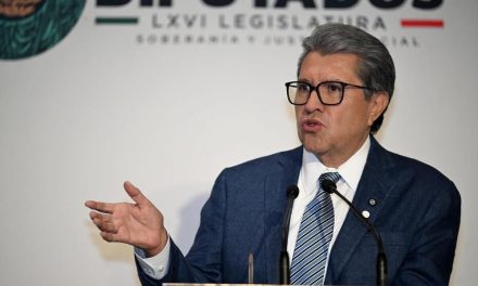 Ricardo Monreal asegura tener su renuncia firmada