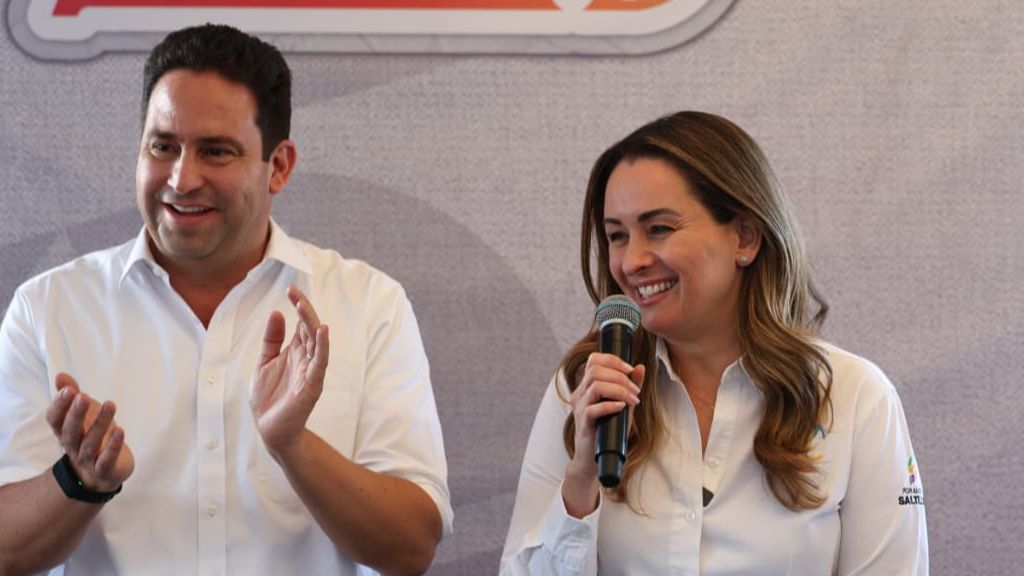 Javier Díaz entrega rehabilitación del Centro Comunitario Hidalgo