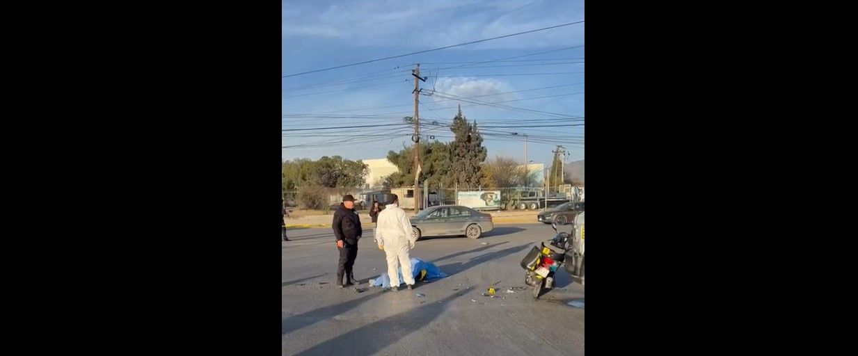 Saltillo: Motociclista pierde la vida al ser impactado por camión de valores