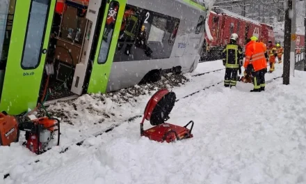 Avalancha de nieve provoca descarrilamiento de tren en Suiza