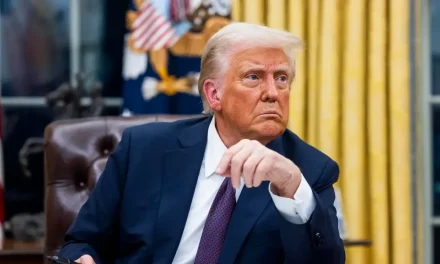 Trump asegura que pidió a Sheinbaum dejar de enviar petróleo a Cuba y que México cumplió