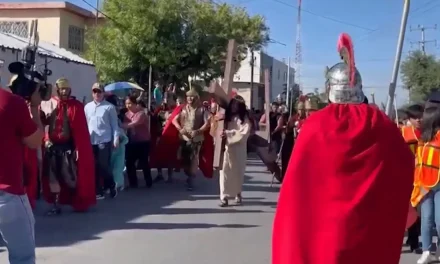 Eligen al Cristo del Viacrucis de la iglesia del Ojo de Agua