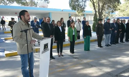 Encabeza Carlos Villarreal conmemoración del Día de la Bandera en Monclova