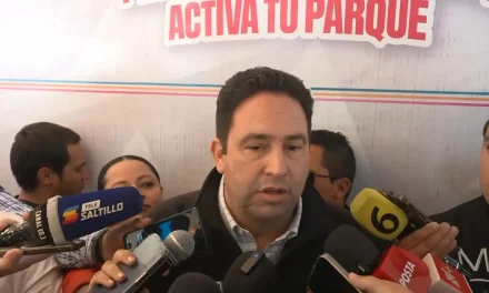Hay desabasto nacional de asfalto y repercute hasta 40 por ciento en bacheo; afirma Javier Díaz