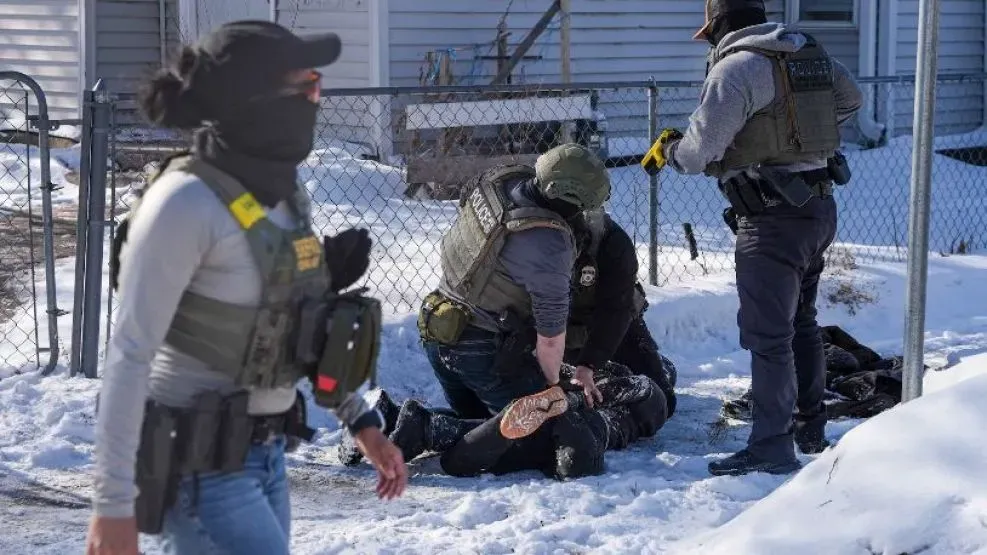 Anuncian el fin a los operativos migratorios en Minnesota