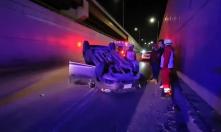 Una falla mecánica hizo que volcara en Saltillo