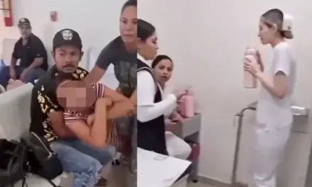Video: Captan en video a mujer convulsionando en el IMSS mientras las enfermeras platicaban a unos metros