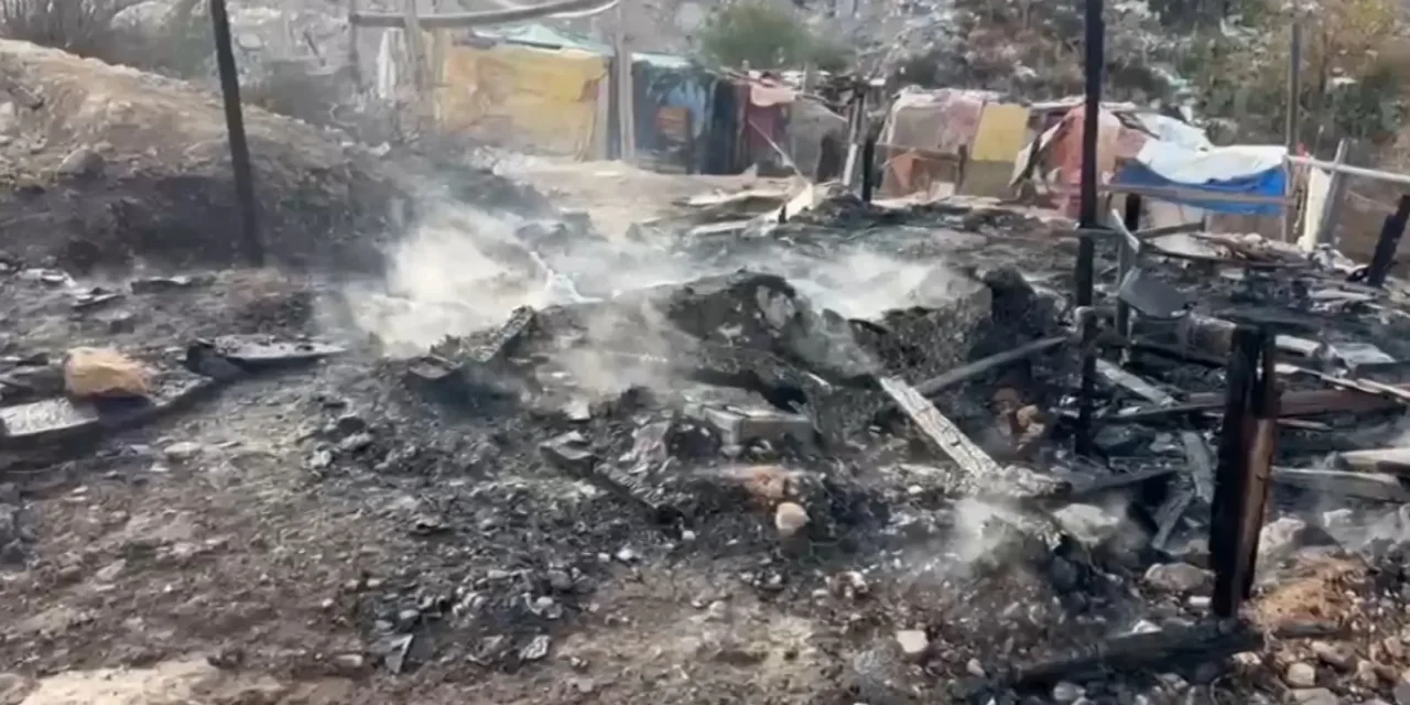 Riña termina con incendio y mujer embarazada lesionada en Saltillo