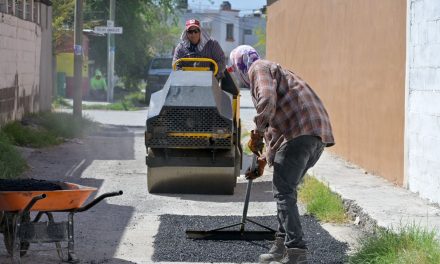 Refuerzan bacheo y modernización del alumbrado público en Monclova