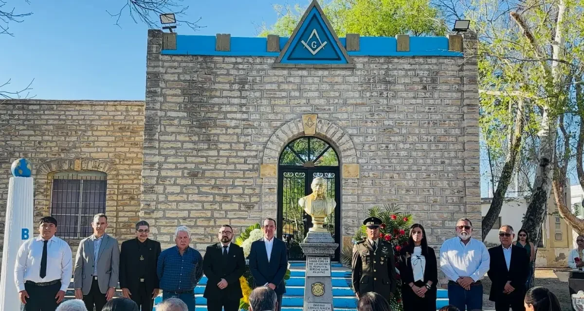 Acuña conmemora los 220 años del natalicio de Benito Juárez
