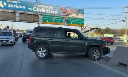 Accidente genera tráfico en periférico LEA