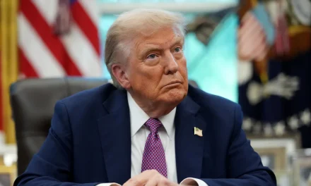 ‘No necesitamos el Estrecho de Ormuz’: Trump amenaza con retirar la vigilancia y exige que aliados asuman el costo