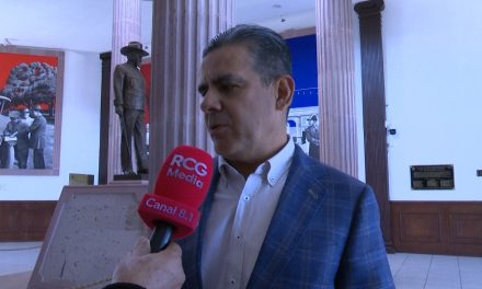 Están abusando de los automovilistas al cobrar derechos de estacionamiento