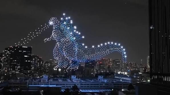 Godzilla ‘cobra vida’ en el cielo de Tokio con espectáculo de drones (video)