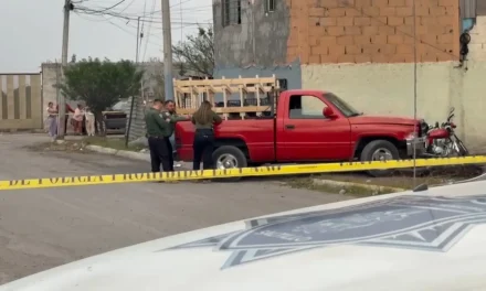 Hombre fallece tras desvanecerse en la vía pública