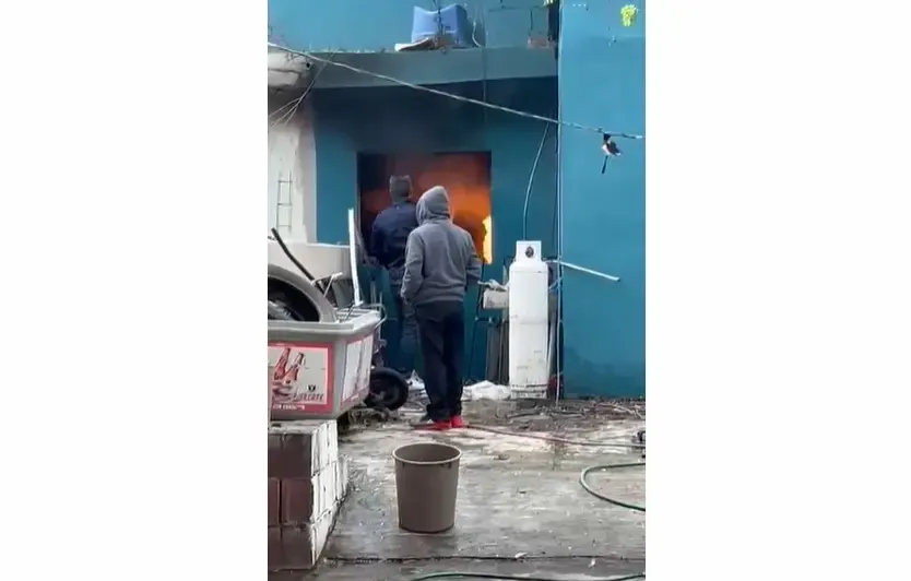 Saltillo: Flamazo sorprende a familia en Lomas de Lourdes