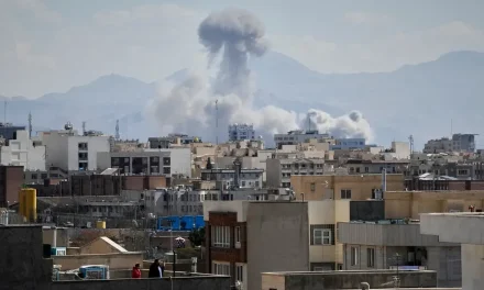 Mexicanos varados en Medio Oriente y Asia: El drama de los civiles tras el cierre del espacio aéreo