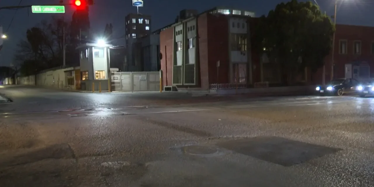 Reparan socavón en la zona centro de Saltillo