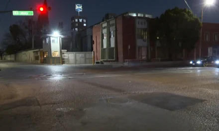 Reparan socavón en la zona centro de Saltillo