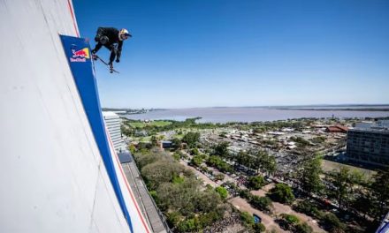 ¡Desafío a la gravedad! Sandro Dias rompe récord mundial tras lanzarse desde una rampa de 70 metros