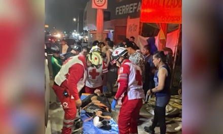 Saltillo: Motociclista resulta gravemente lesionado tras ser embestido