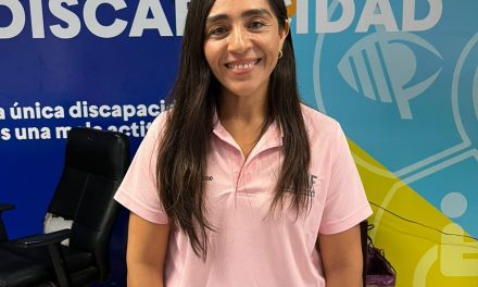 DIF Acuña ofrece carritos PET para mejorar movilidad de personas con discapacidad
