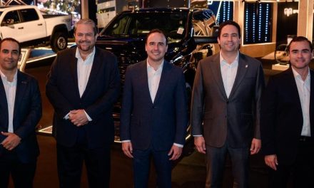 En Coahuila fabricamos las mejores camionetas del mundo: Manolo
