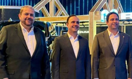 Ramos Arizpe reafirma alianza con Stellantis México